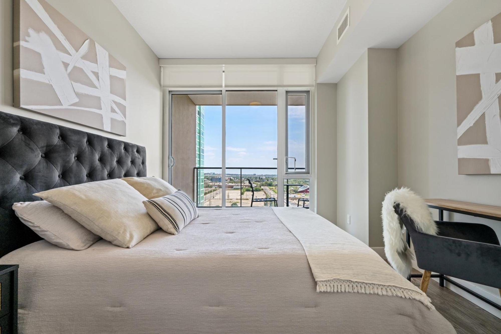 Modern Suite Calgary Downtown 5 Min Walk Stampede 외부 사진
