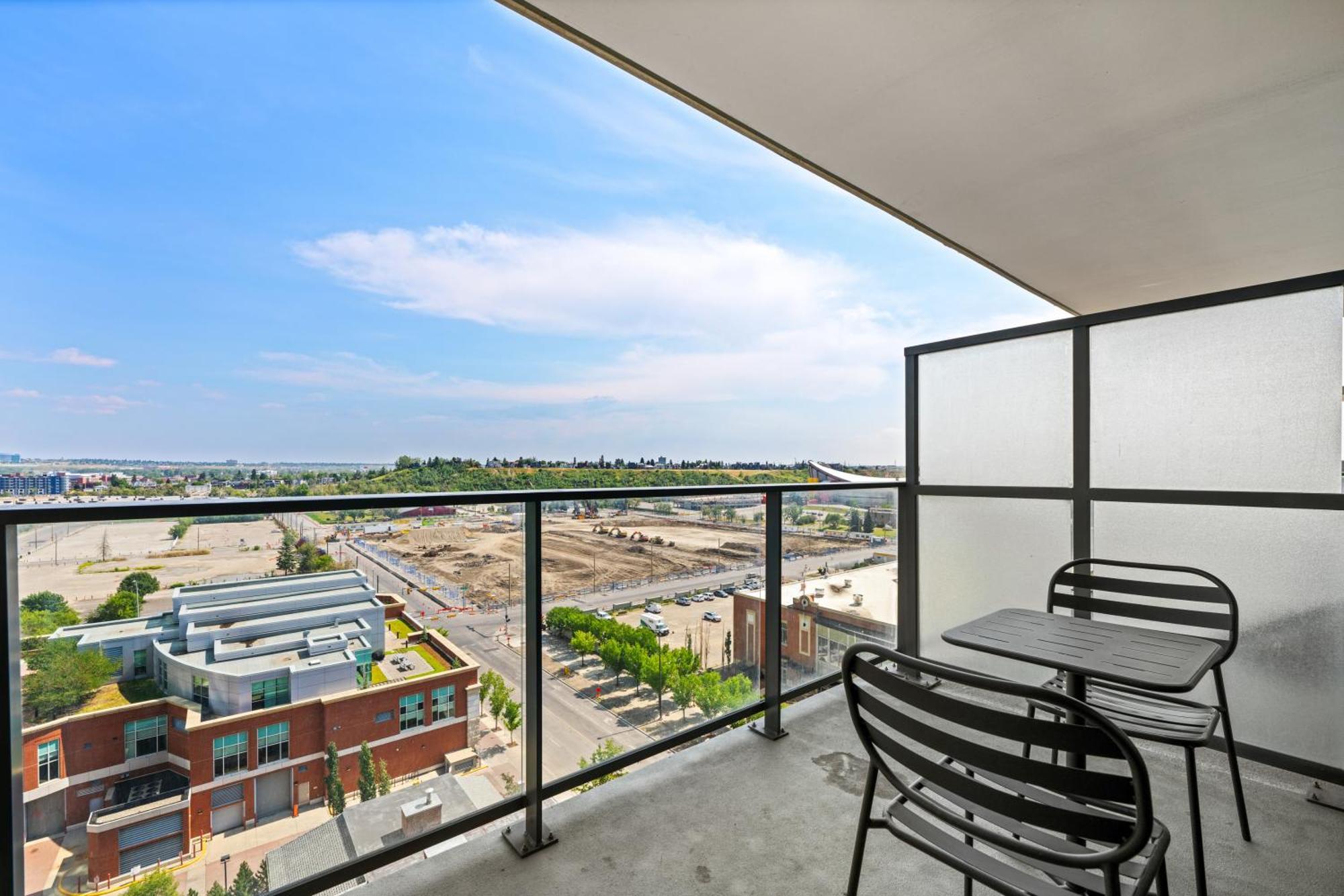 Modern Suite Calgary Downtown 5 Min Walk Stampede 외부 사진