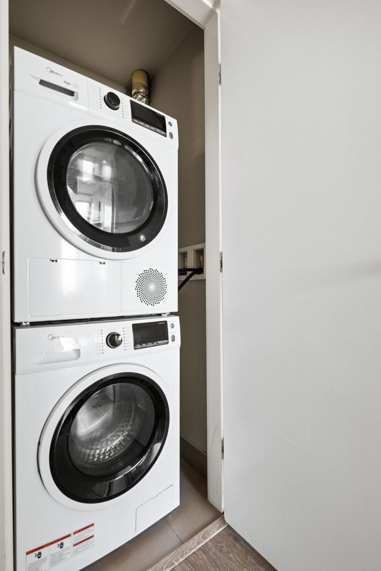 Modern Suite Calgary Downtown 5 Min Walk Stampede 외부 사진