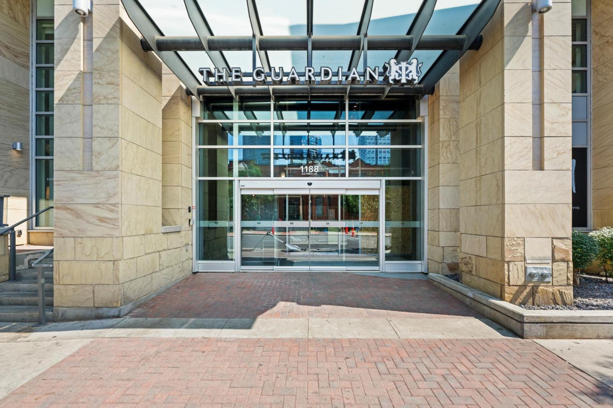 Modern Suite Calgary Downtown 5 Min Walk Stampede 외부 사진